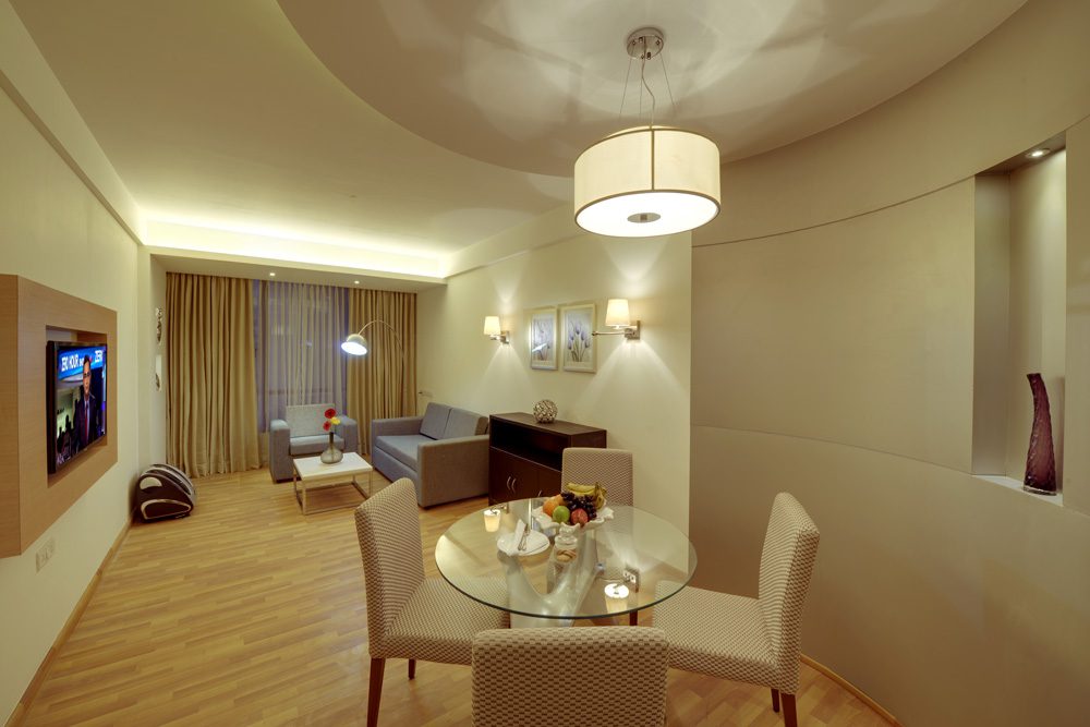 Suite-Living-Room-@-Picaddle