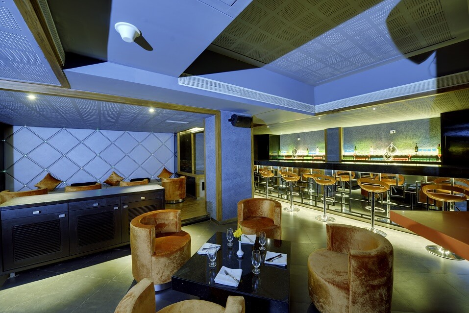 2 Pegs Down - Lounge Bar In Lonavala